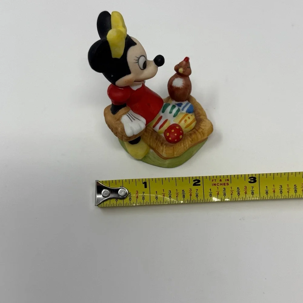 Walt Disney Prod Vintage Minnie Mouse Easter Egg & Chicken Bisque Figurine 2.5
